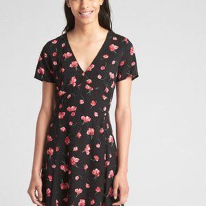NWOT GAP Floral Skater Dress Size 4